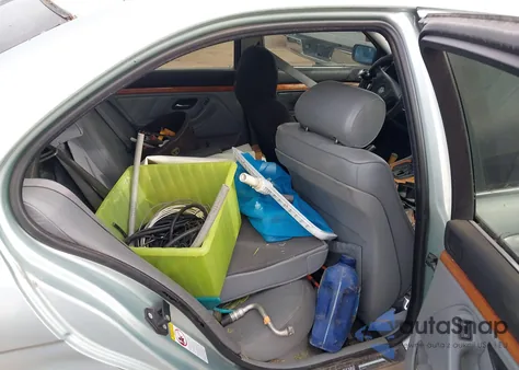 1998 BMW 528I z USA, uszkodzony, nr VIN WBADD6328WBW33667